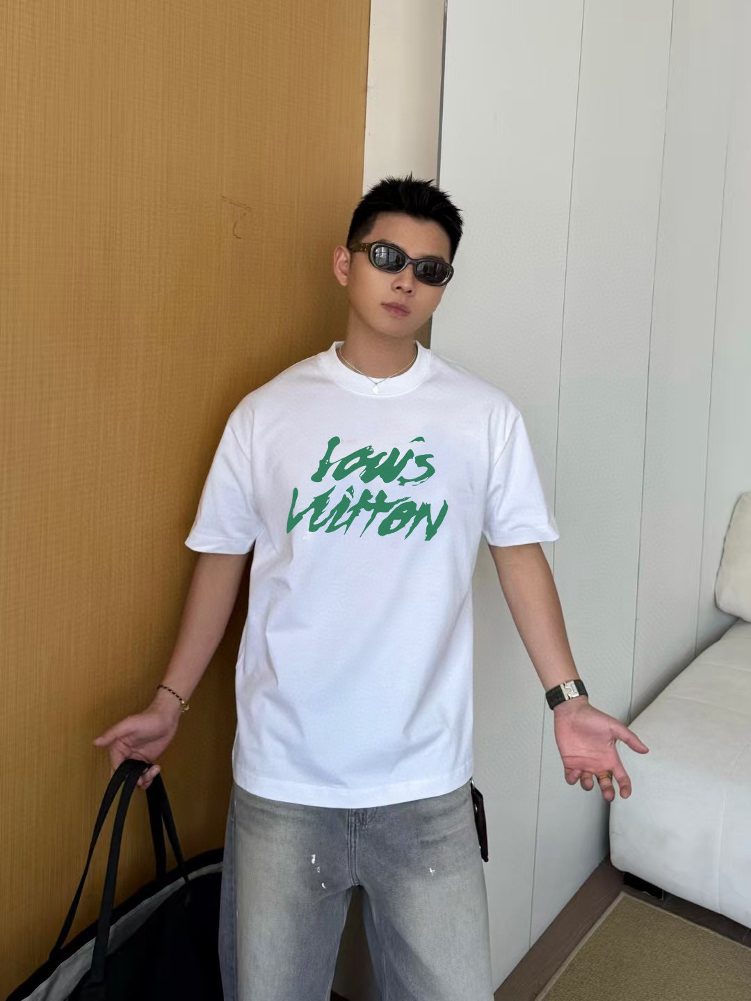 1V*2025秋季新款 个性字母logo印花 定制面料300g 短袖T恤 男女同款尺码：S M L XL