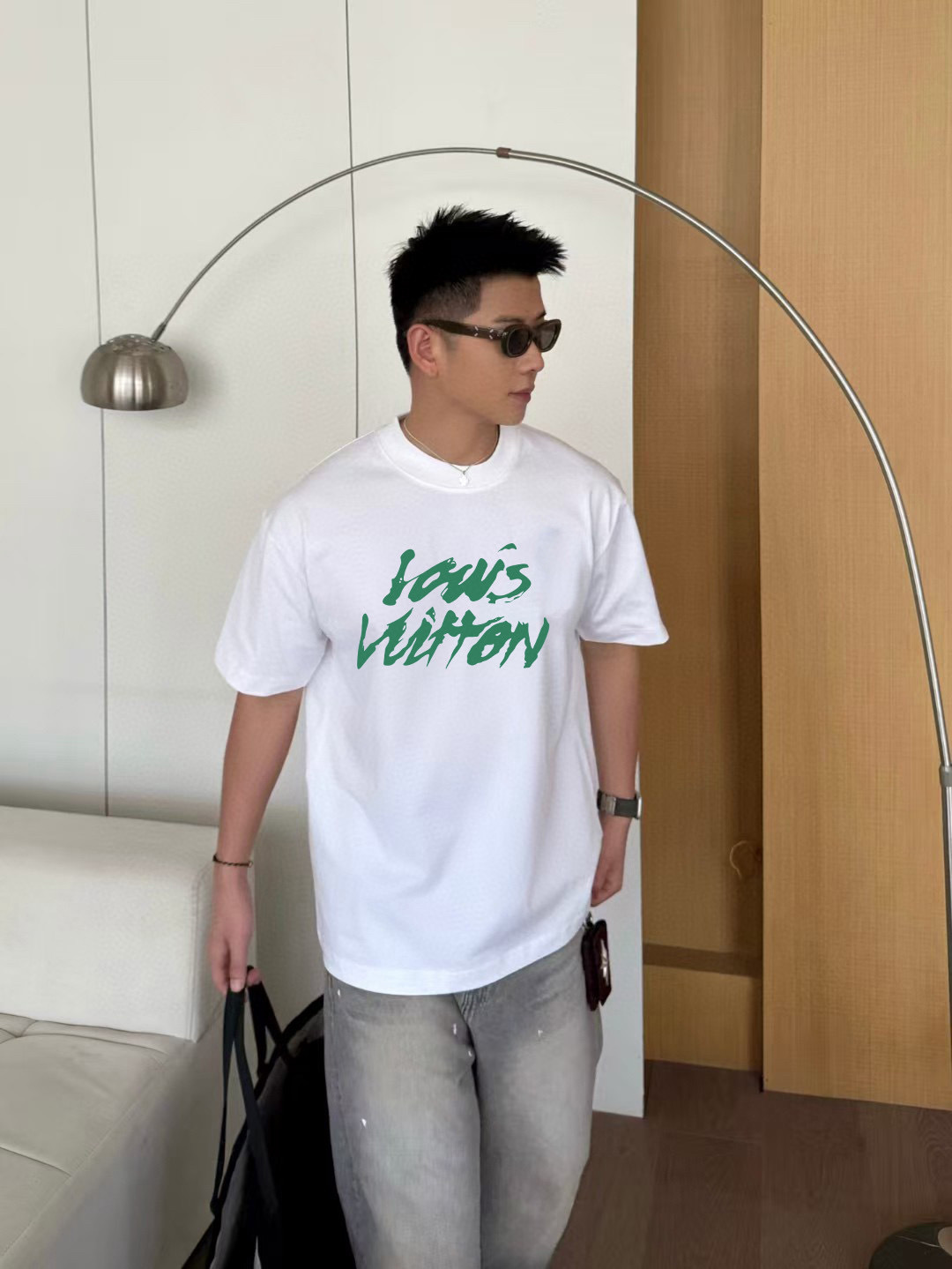 1V*2025秋季新款 个性字母logo印花 定制面料300g 短袖T恤 男女同款尺码：S M L XL