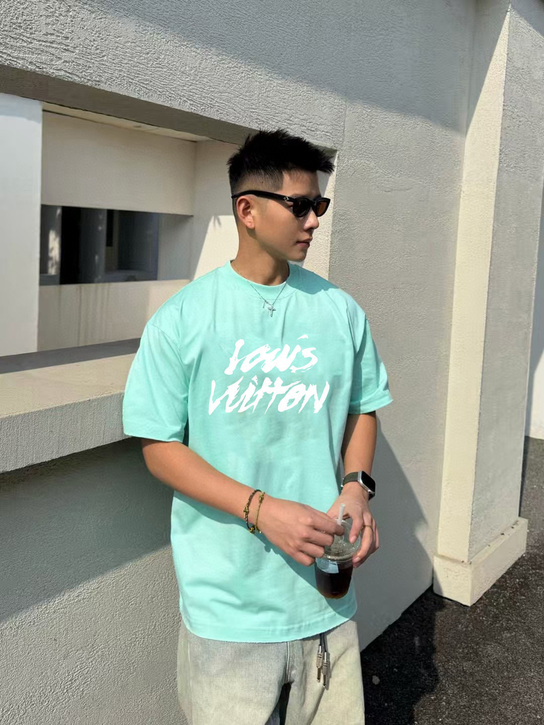 1V*2025秋季新款 个性字母logo印花 定制面料300g 短袖T恤 男女同款尺码：S M L XL