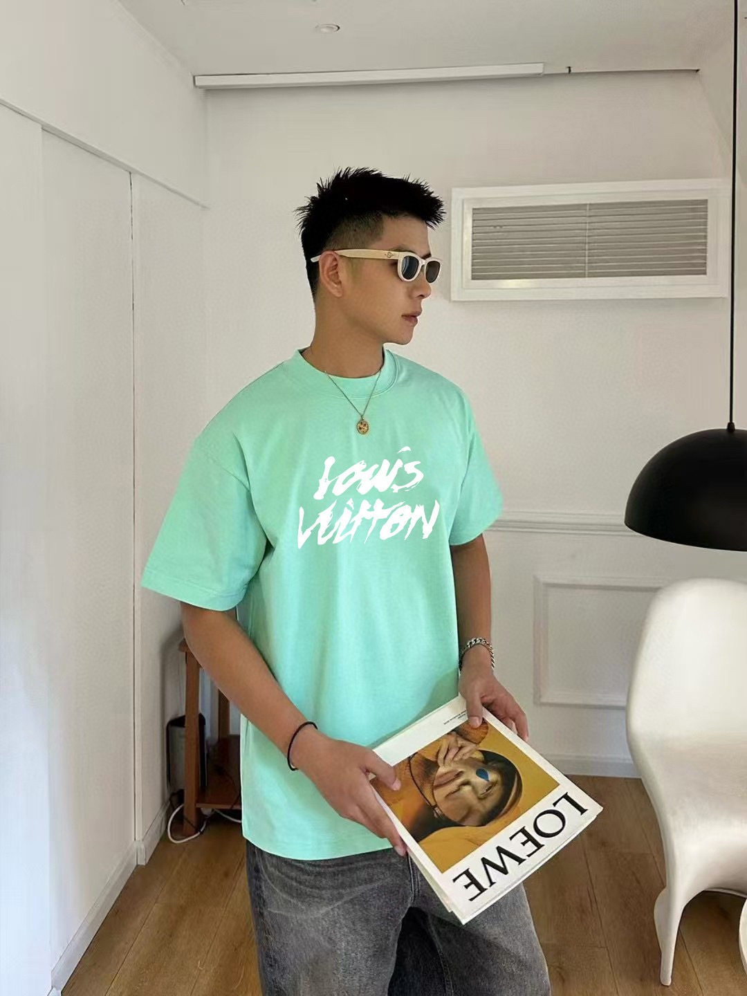 1V*2025秋季新款 个性字母logo印花 定制面料300g 短袖T恤 男女同款尺码：S M L XL