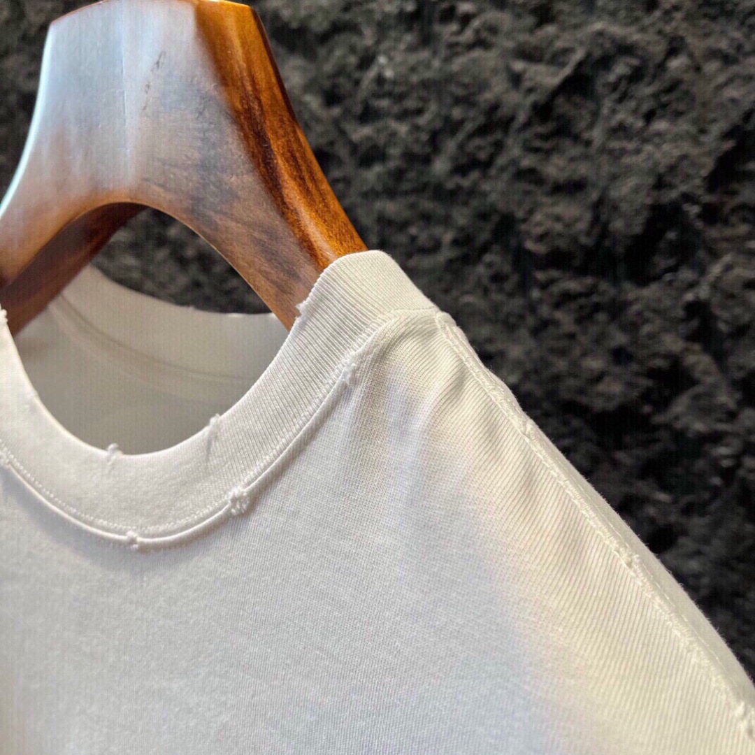 新款🌟Y3，新款背心🎽，面料采用顶级原版精梳棉，印压胶条logo印花图案，顶级的做工，高端品质，男女同款