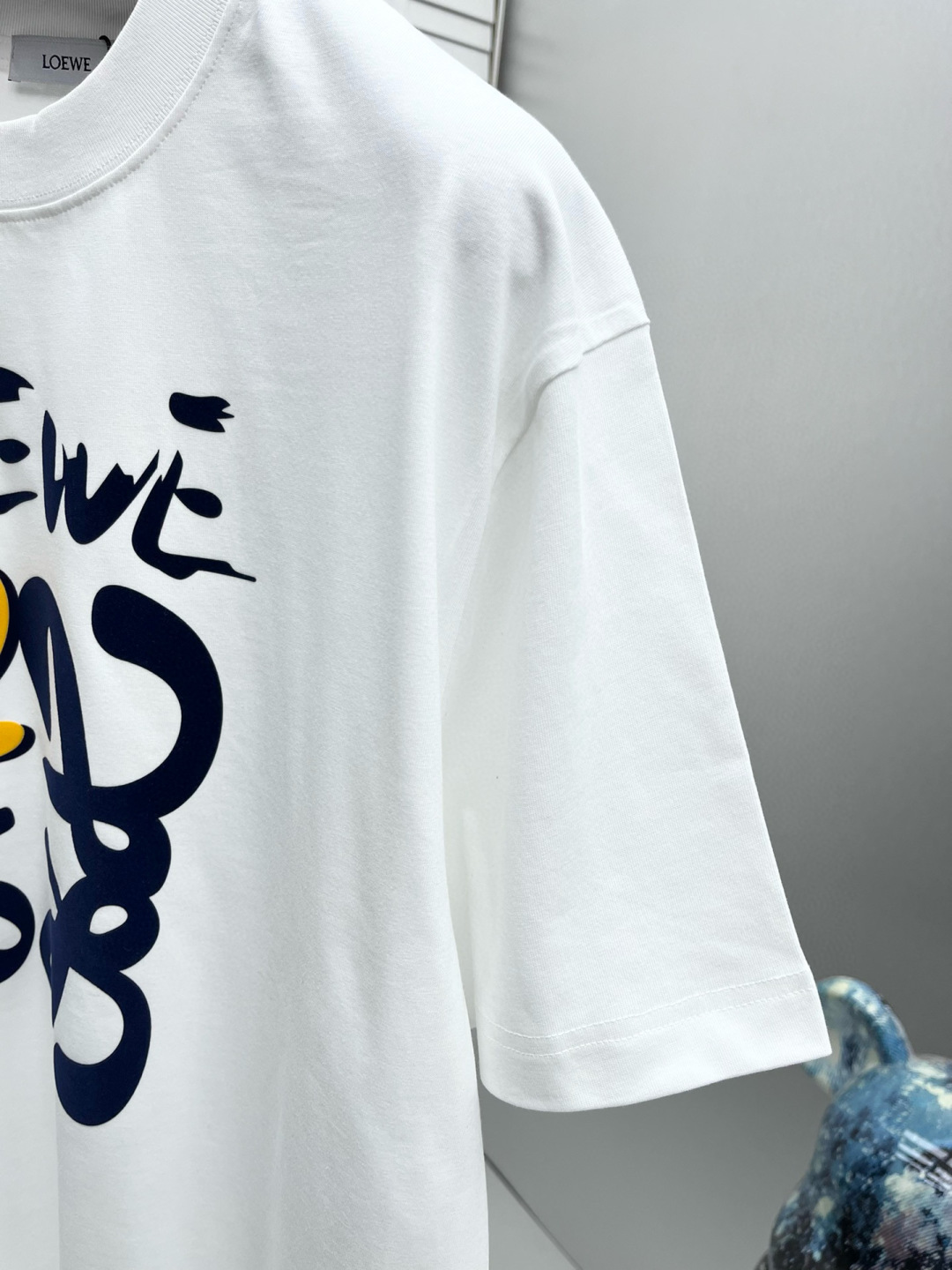 Loew* 25ss新款短袖，定制280克全棉面料，前幅印花logo，非常简约大气的一款 无论是上身舒适