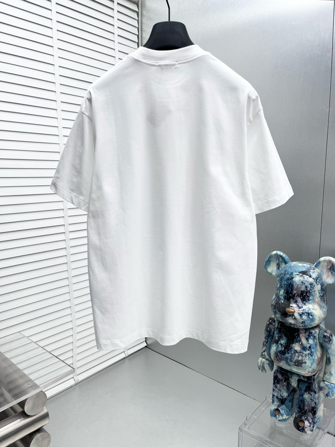 Loew* 25ss新款短袖，定制280克全棉面料，前幅印花logo，非常简约大气的一款 无论是上身舒适