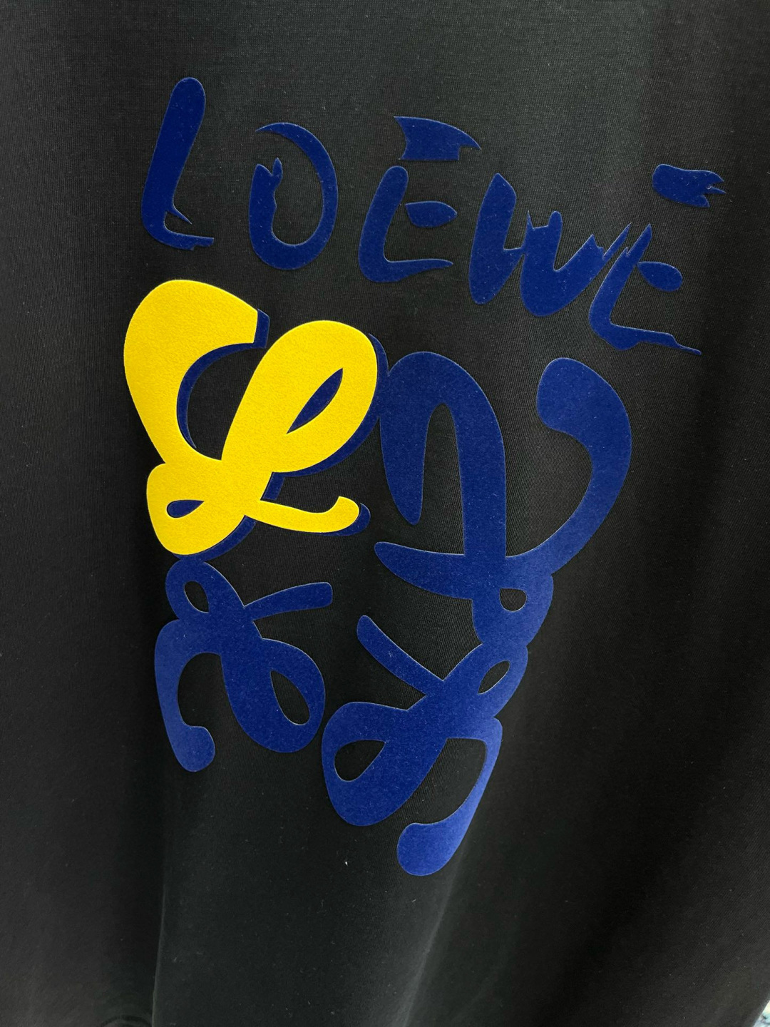 Loew* 25ss新款短袖，定制280克全棉面料，前幅印花logo，非常简约大气的一款 无论是上身舒适