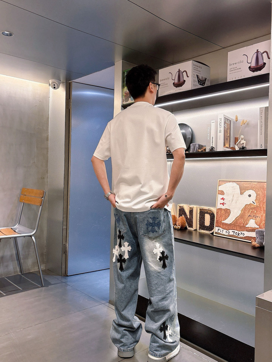 普拉达短袖系列季度：2025春夏颜色：黑色 白色 石墨灰尺码: m-5xL版型：微阔版型克重：220克重