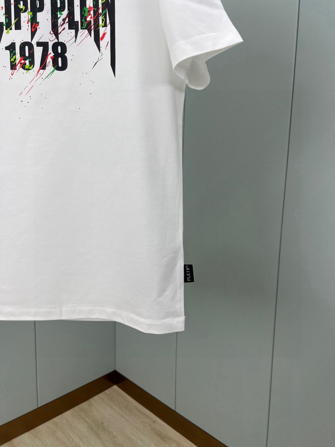 PHILIPP PLEIN 25春夏新品数码印花徽标短袖圆领T恤，采用定制80支双股丝光棉面料；黑色 白