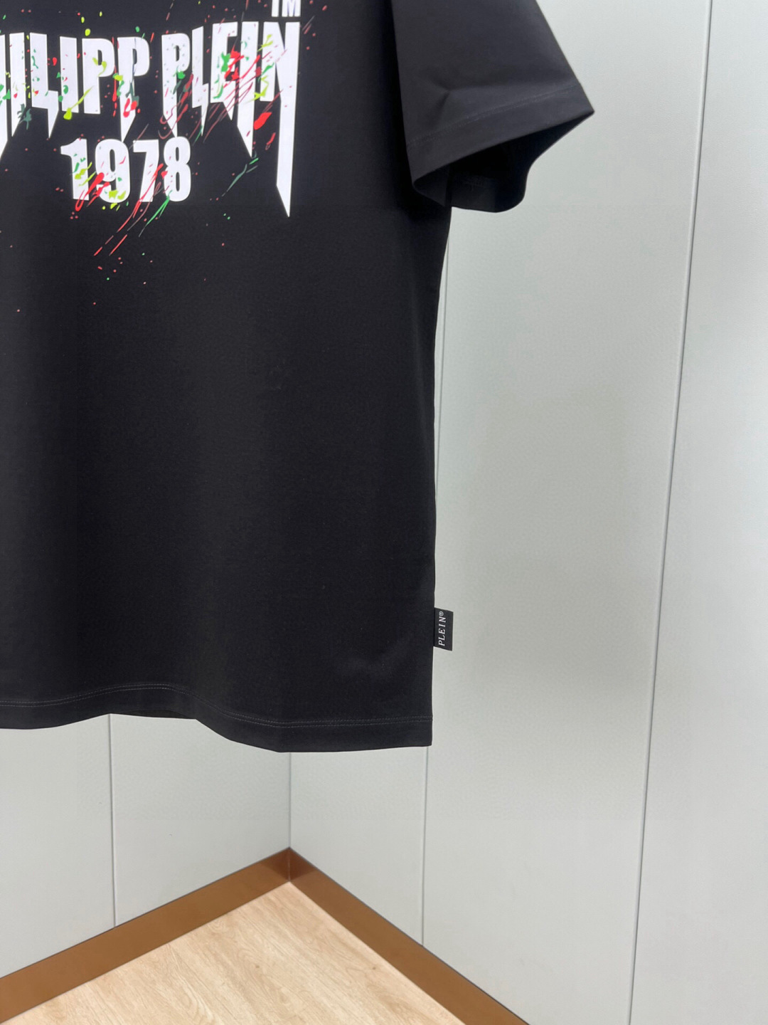 PHILIPP PLEIN 25春夏新品数码印花徽标短袖圆领T恤，采用定制80支双股丝光棉面料；黑色 白