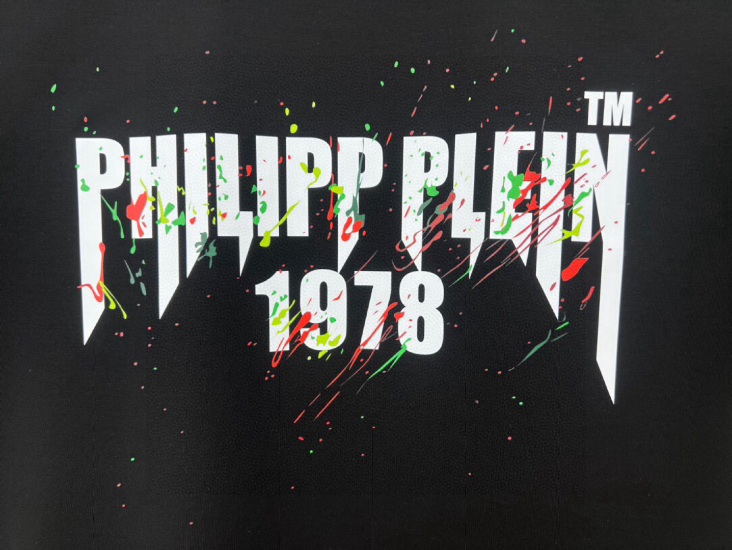 PHILIPP PLEIN 25春夏新品数码印花徽标短袖圆领T恤，采用定制80支双股丝光棉面料；黑色 白