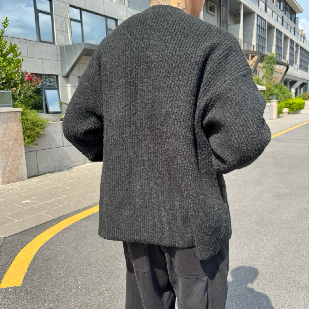 Acne Studios🌟秋冬新款开衫毛衣长袖🆕采用优质面料，超级柔软亲肤！内里走线工整细致，高端百搭款