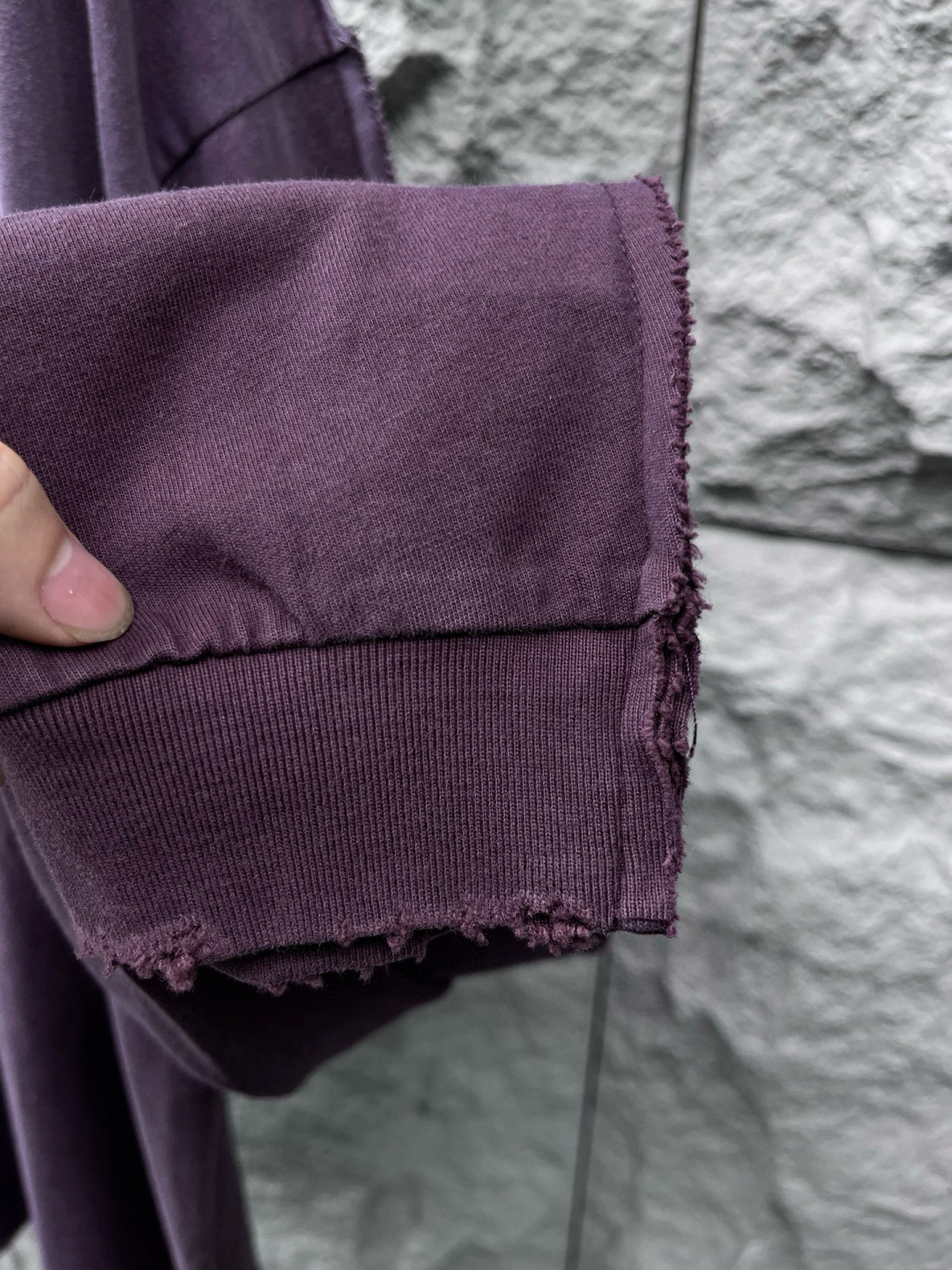 大王🔥🔥秋季新款长袖，采用优质棉质水洗面料，渐变工艺超级好看，超级舒适透气，面料极好亲肤舒适轻薄。字母采