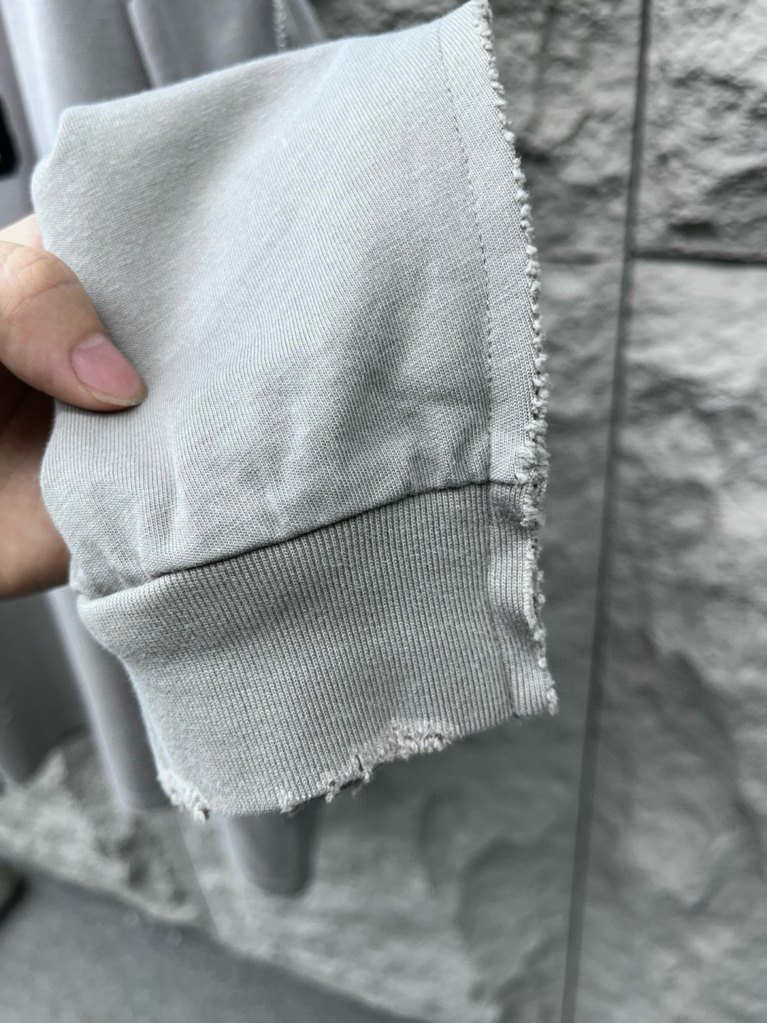 大王🔥🔥秋季新款长袖，采用优质棉质水洗面料，渐变工艺超级好看，超级舒适透气，面料极好亲肤舒适轻薄。字母采