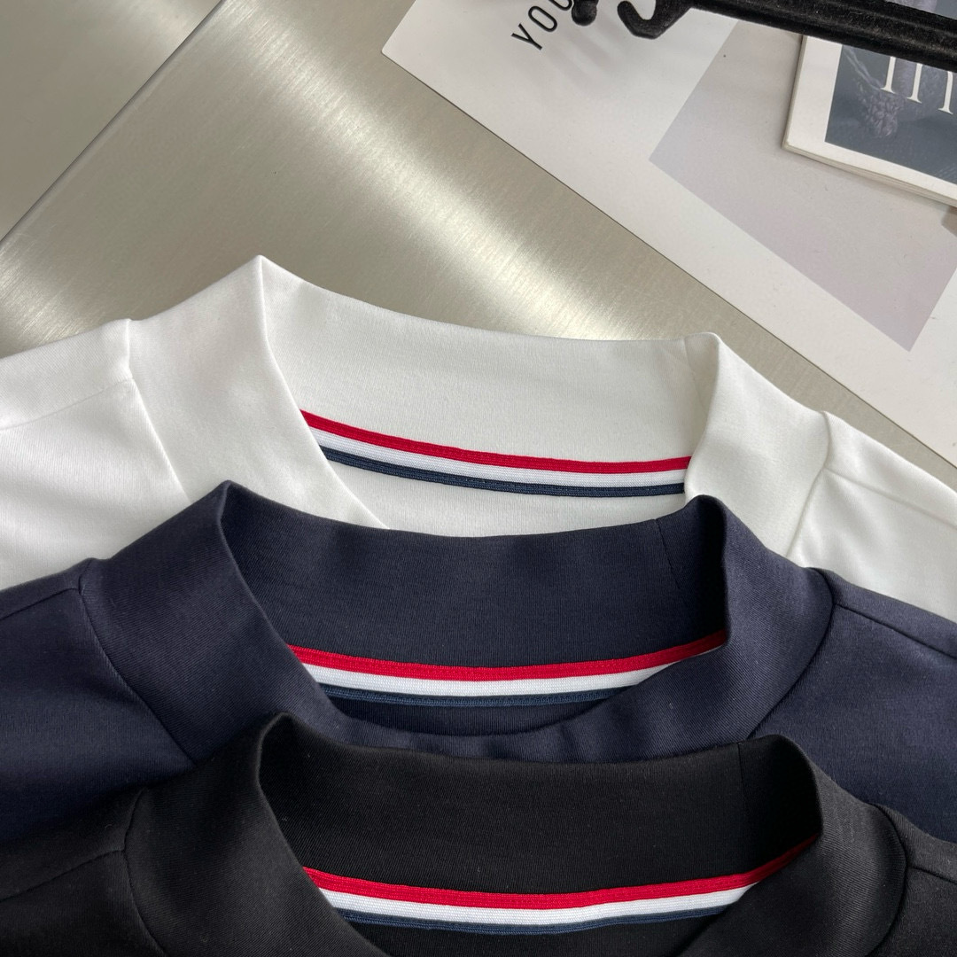 mon 2025秋冬打底系列尺码: M-5XL版型：长袖打底T克重：245克重成份：莫代尔双面面料 工艺