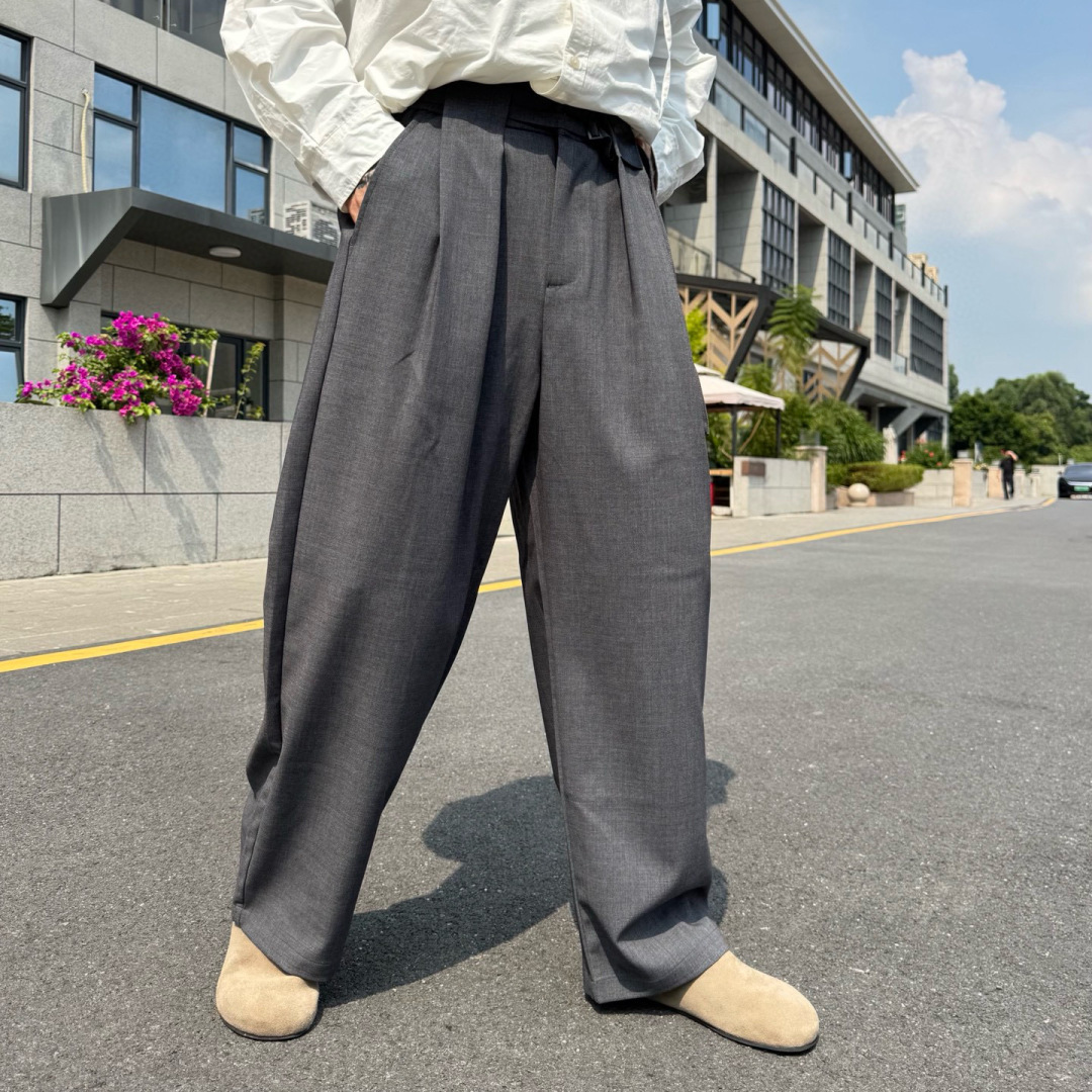 MiuMiu🌟秋季新款休闲西裤🆕采用优质面料，具有质感，松紧腰带设计，超级时尚洋气！码数：M-2XL男女