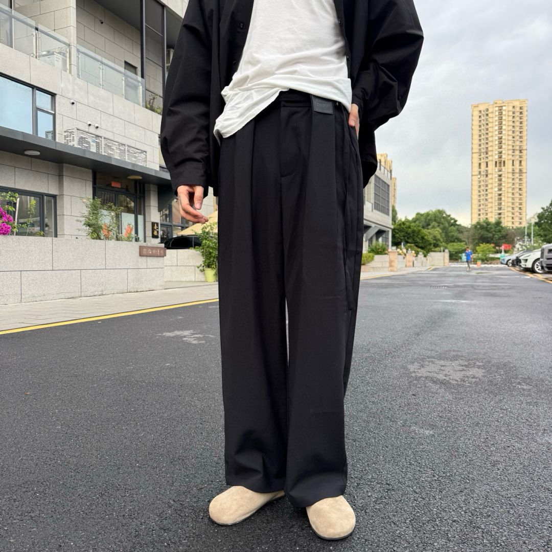 MiuMiu🌟秋季新款休闲西裤🆕采用优质面料，具有质感，松紧腰带设计，超级时尚洋气！码数：M-2XL男女