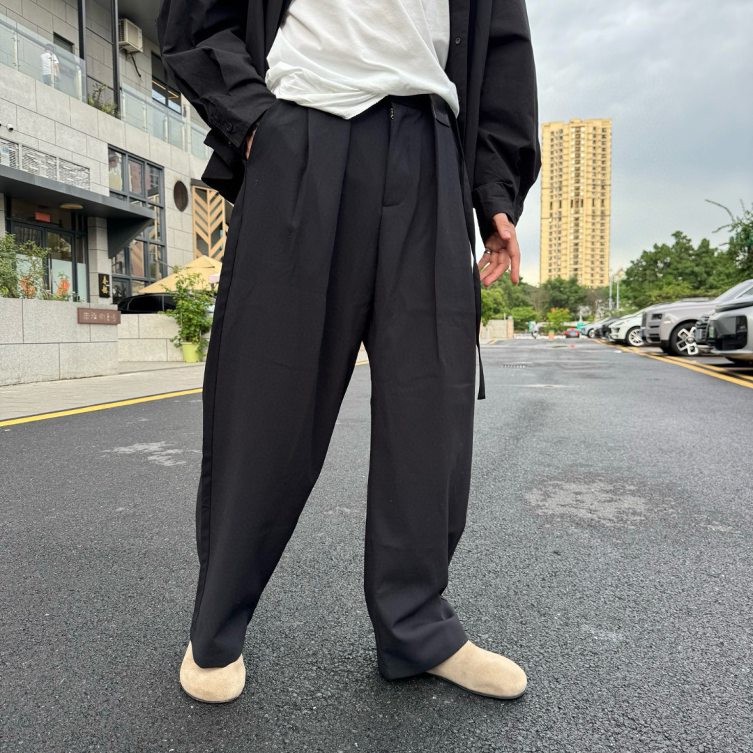 MiuMiu🌟秋季新款休闲西裤🆕采用优质面料，具有质感，松紧腰带设计，超级时尚洋气！码数：M-2XL男女