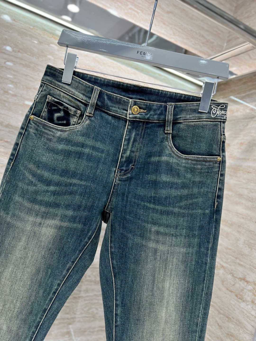 FD 𝟐𝟎𝟐𝟓秋冬上新高订欧货牛仔 现货供应 高端精梳棉面料 纳米洗水𝟗𝟎𝟏𝟖𝟖# 兰牛 码数: 𝟐𝟗-