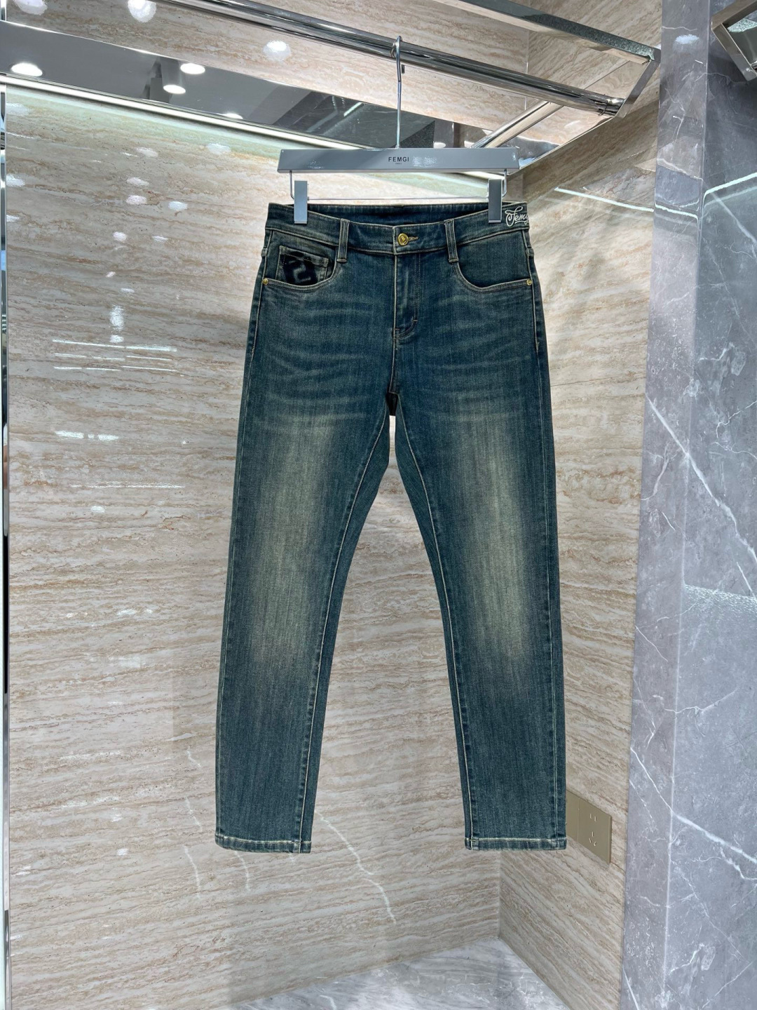 FD 𝟐𝟎𝟐𝟓秋冬上新高订欧货牛仔 现货供应 高端精梳棉面料 纳米洗水𝟗𝟎𝟏𝟖𝟖# 兰牛 码数: 𝟐𝟗-