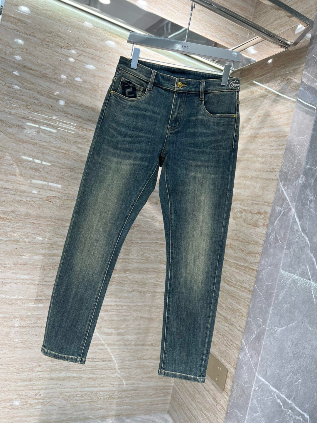 FD 𝟐𝟎𝟐𝟓秋冬上新高订欧货牛仔 现货供应 高端精梳棉面料 纳米洗水𝟗𝟎𝟏𝟖𝟖# 兰牛 码数: 𝟐𝟗-