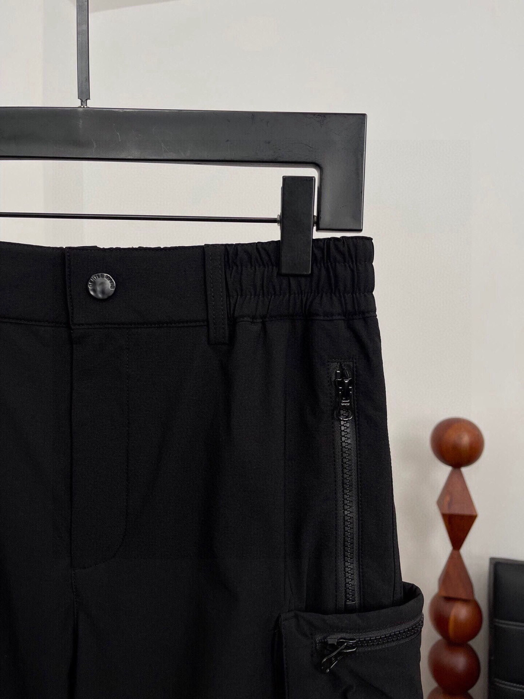 秋季新款🌟Y-3，立体拉链翻盖口袋，两侧机能风大口袋，直筒工装裤，版型完美！百搭款！上身效果潮流时尚活力