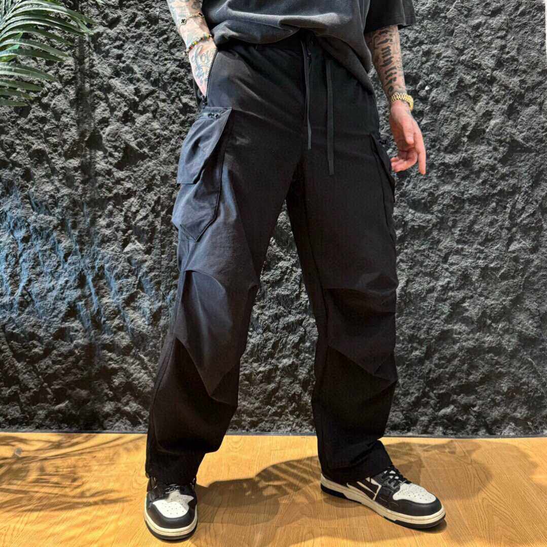 秋季新款🌟Y-3，立体拉链翻盖口袋，两侧机能风大口袋，直筒工装裤，版型完美！百搭款！上身效果潮流时尚活力