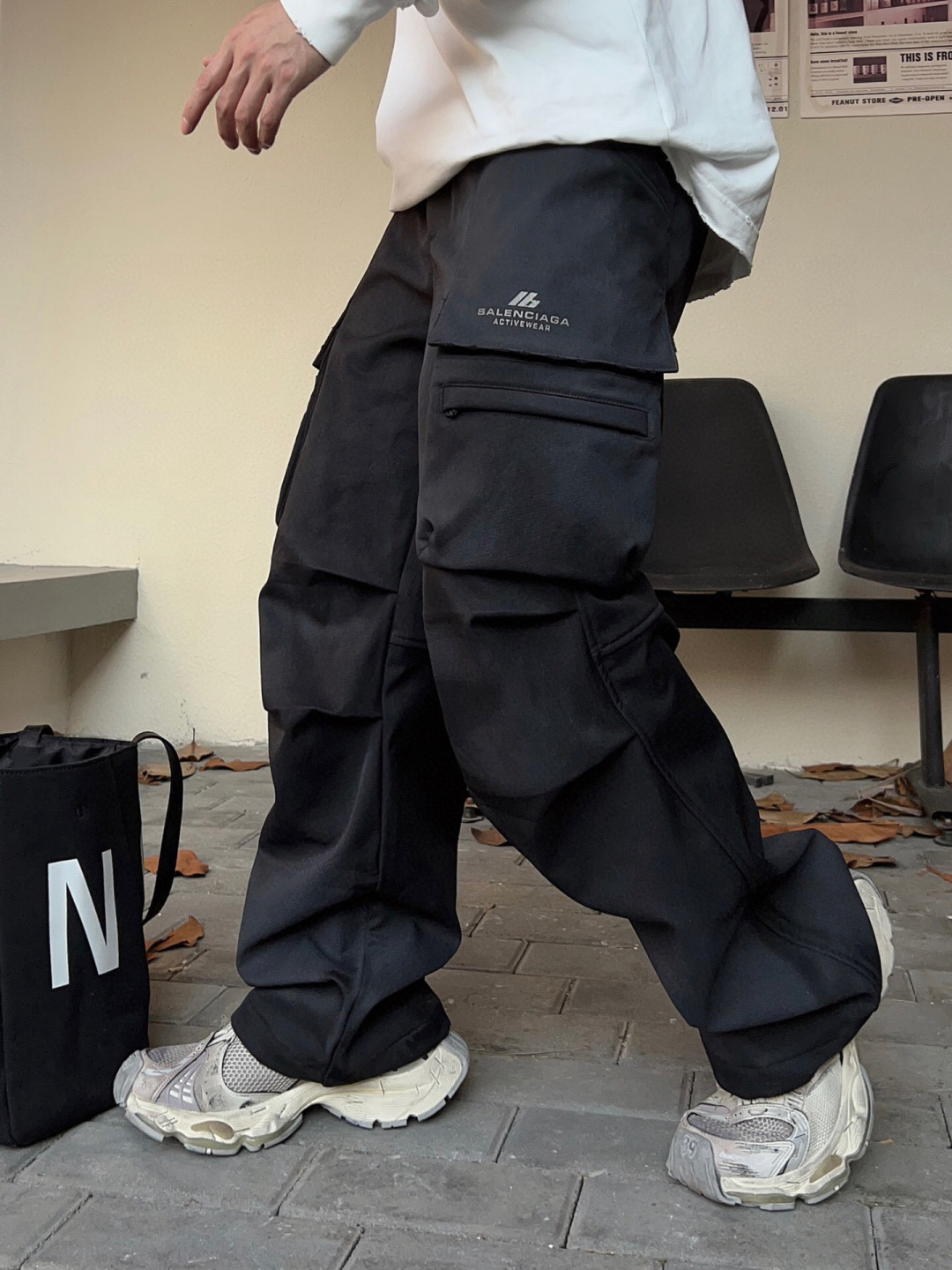 2025巴黎 秋冬新品发售！ 工装元素系列运动休闲裤精细打造！工装立体口袋设计！水洗工艺面料不易变形褪色