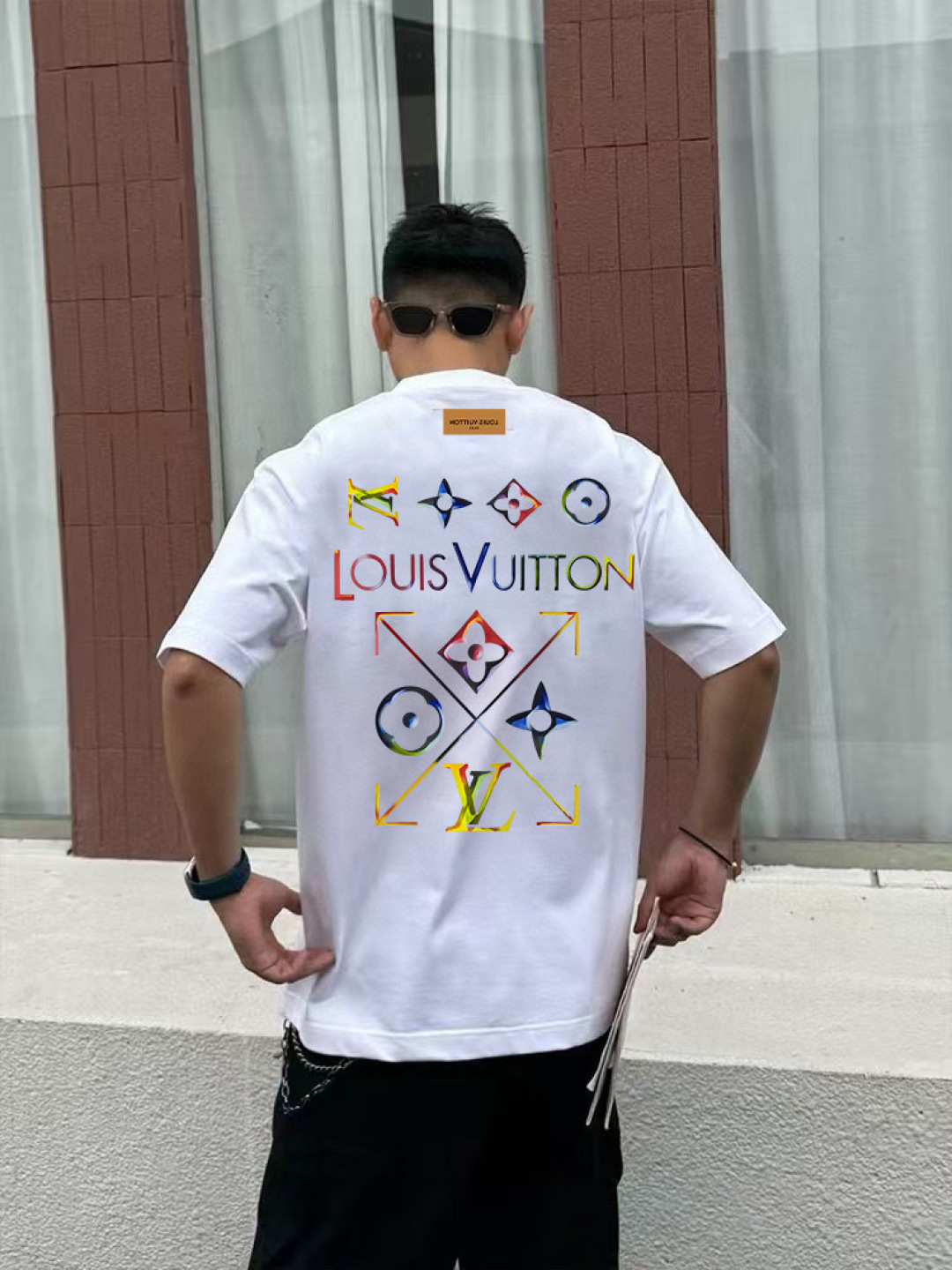 1V*2025秋季新款 个性字母logo印花 定制面料300g 短袖T恤 男女同款尺码：S M L XL