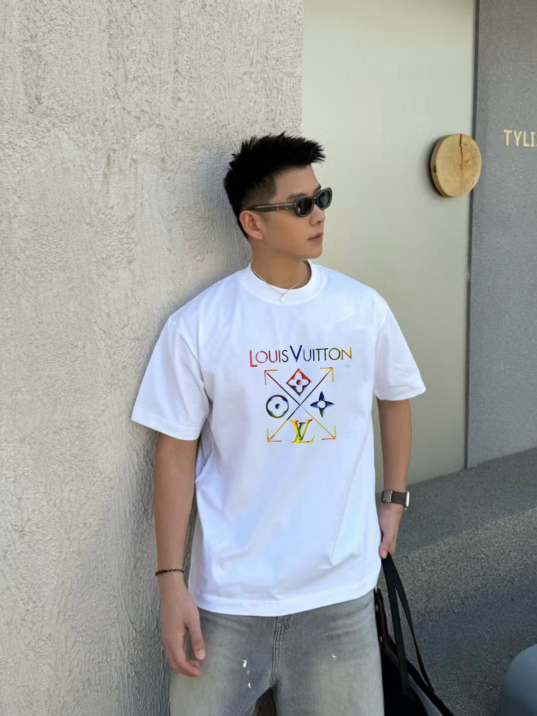 1V*2025秋季新款 个性字母logo印花 定制面料300g 短袖T恤 男女同款尺码：S M L XL