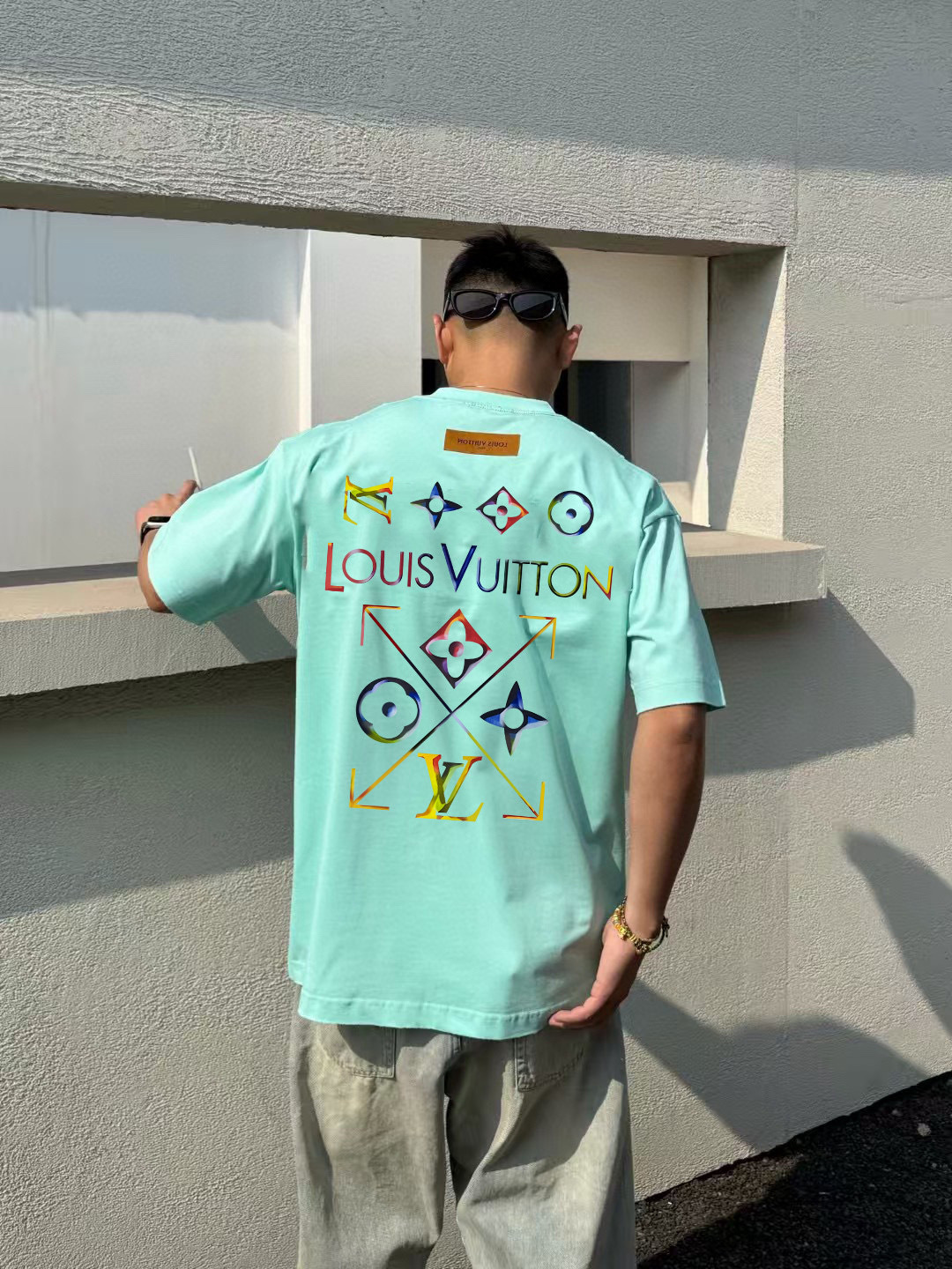 1V*2025秋季新款 个性字母logo印花 定制面料300g 短袖T恤 男女同款尺码：S M L XL