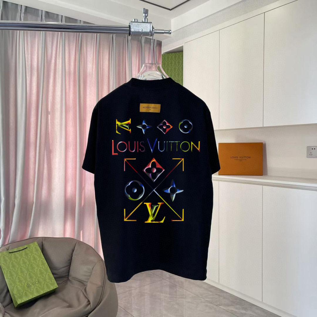 1V*2025秋季新款 个性字母logo印花 定制面料300g 短袖T恤 男女同款尺码：S M L XL