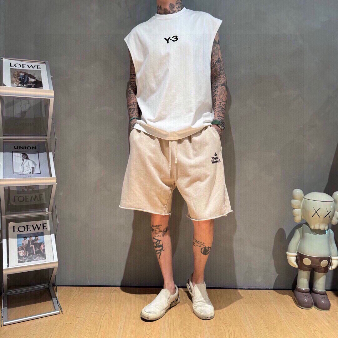 Y3🌟夏季新款背心🎽采用优质面料，超级柔软亲肤！标识植绒印花 设计点缀，内里走线工整细致，上身时尚潮流！