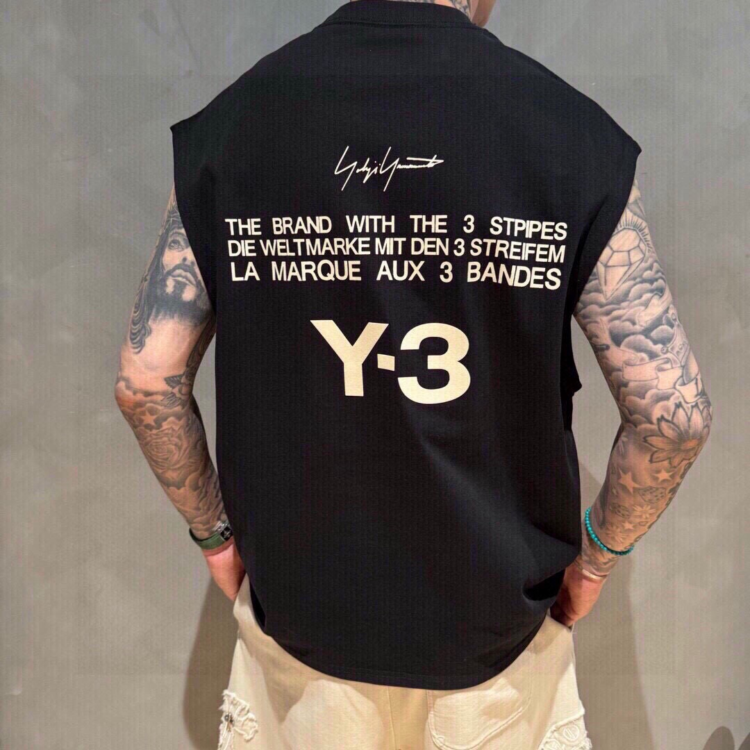 Y3🌟夏季新款背心🎽采用优质面料，超级柔软亲肤！标识植绒印花 设计点缀，内里走线工整细致，上身时尚潮流！