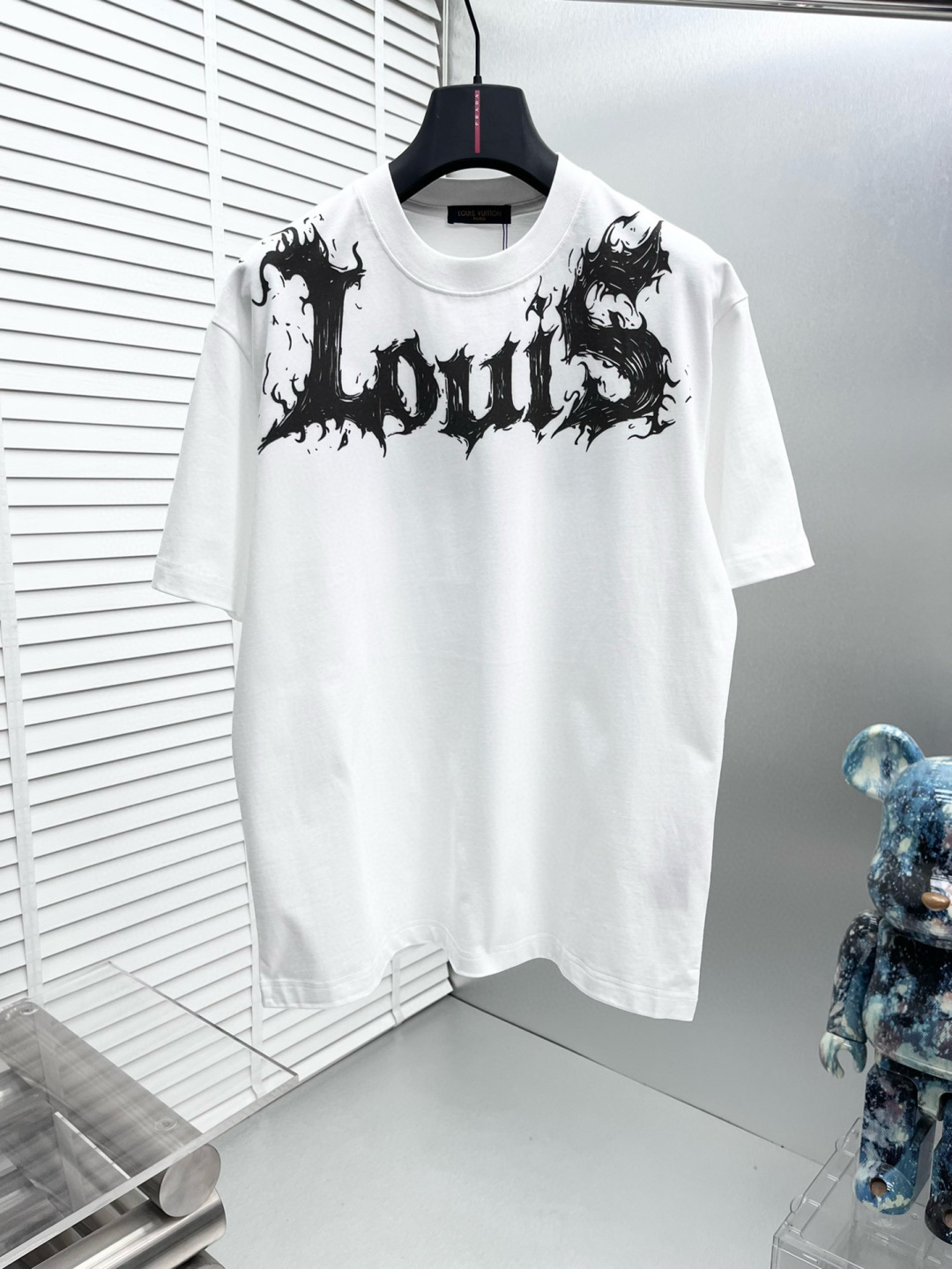 1v* 25ss新款短袖，定制280克全棉面料，前幅印花logo，非常简约大气的一款 无论是上身舒适度都