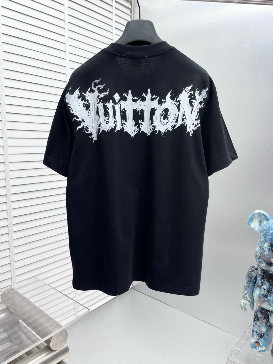 1v* 25ss新款短袖，定制280克全棉面料，前幅印花logo，非常简约大气的一款 无论是上身舒适度都