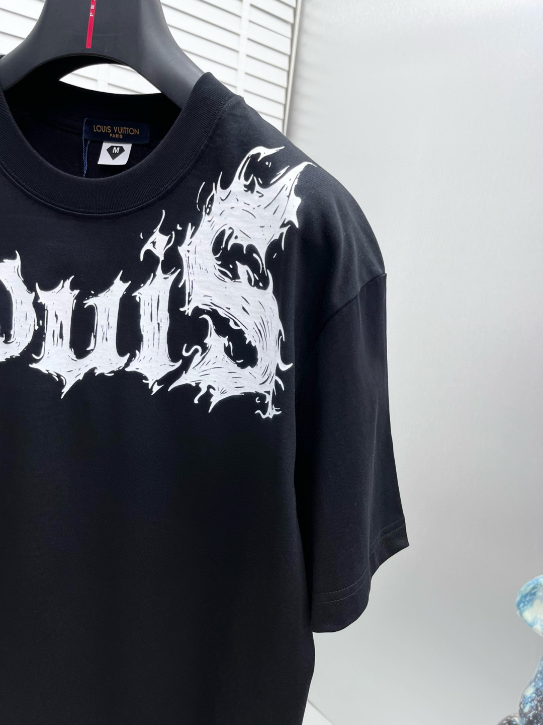 1v* 25ss新款短袖，定制280克全棉面料，前幅印花logo，非常简约大气的一款 无论是上身舒适度都