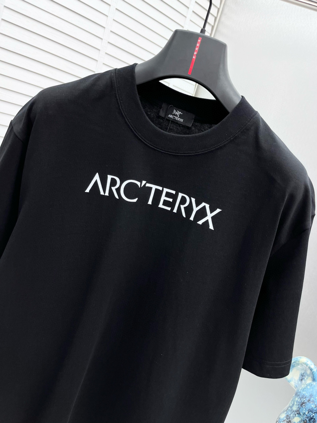 ARC*始祖鸟 25ss新款短袖，定制280克全棉面料，前幅印花logo，非常简约大气的一款 无论是上身