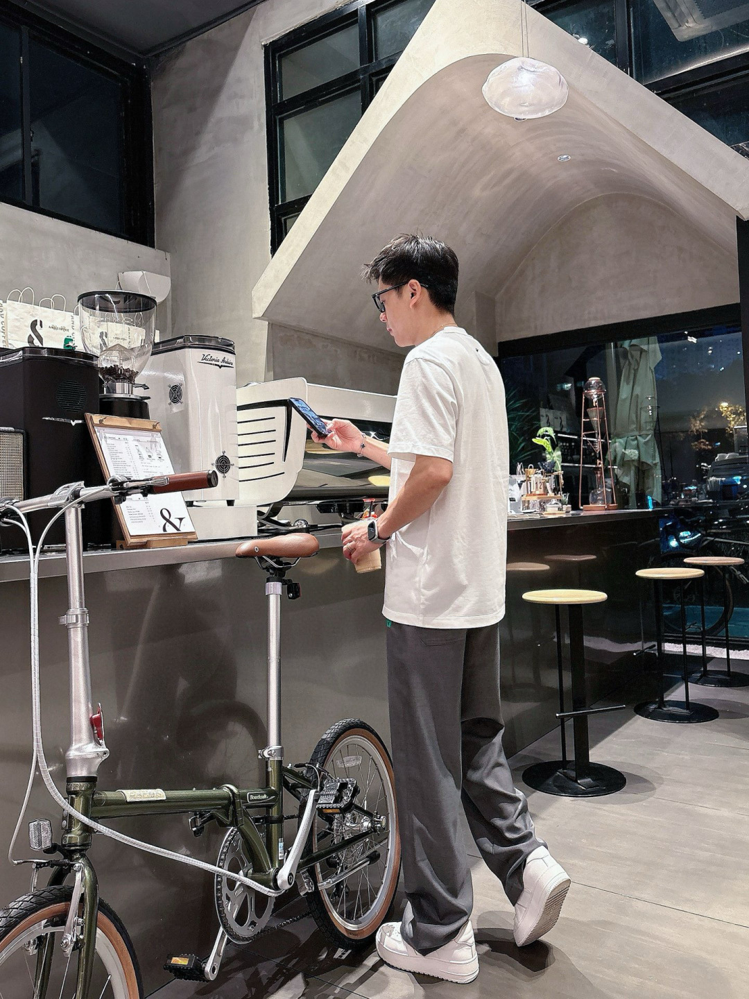 华伦短袖系列季度：2025春夏颜色：黑色 白色 尺码: m-5xL版型：微阔版型克重：160克重 成份：