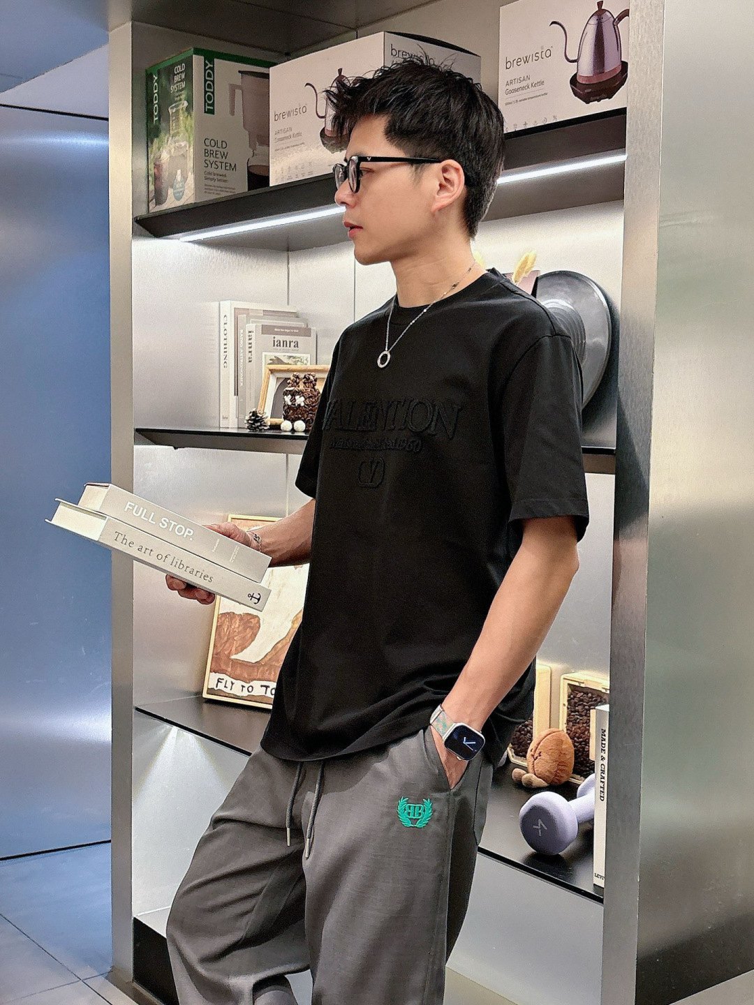 华伦短袖系列季度：2025春夏颜色：黑色 白色 尺码: m-5xL版型：微阔版型克重：160克重 成份：