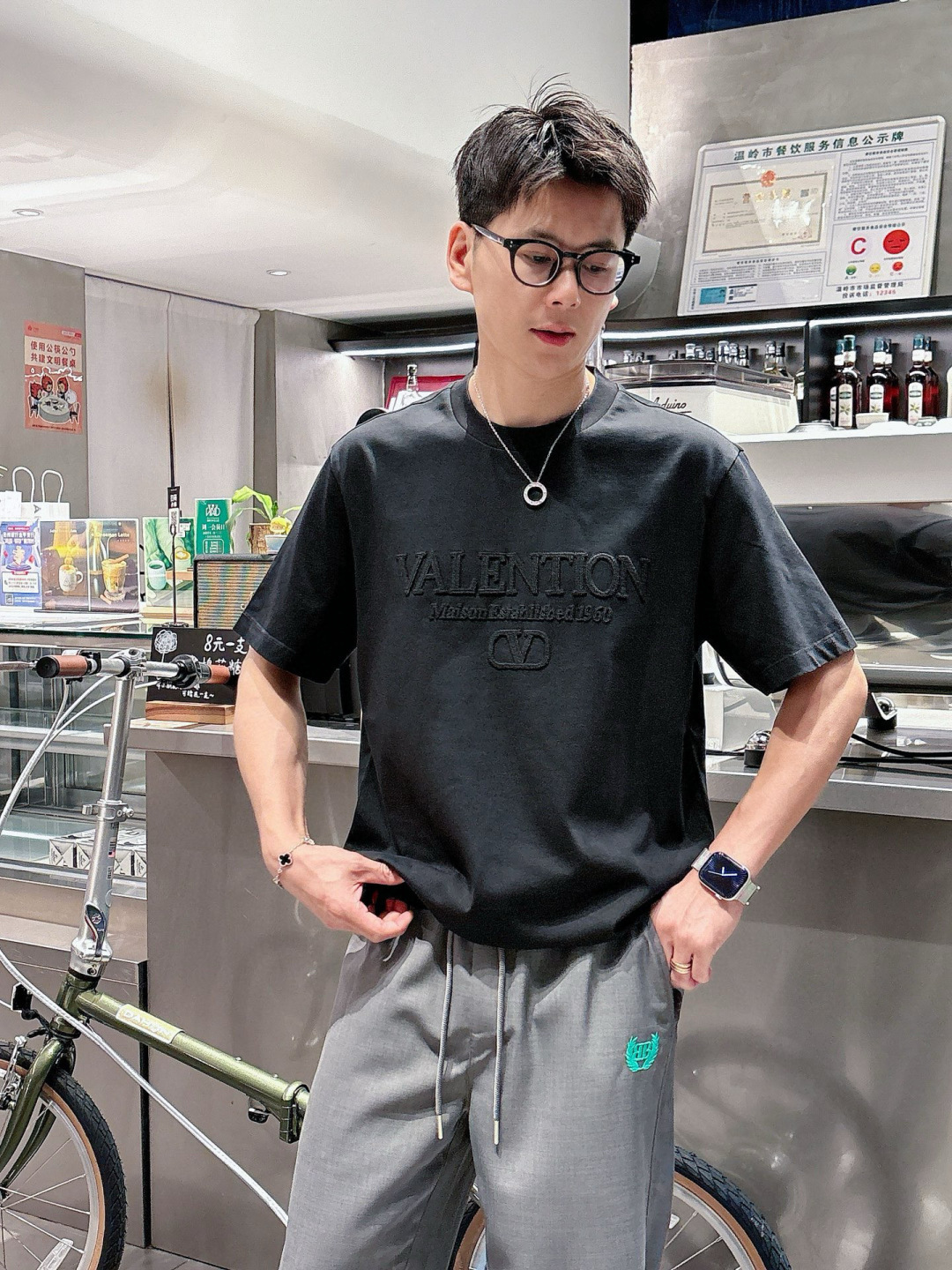 华伦短袖系列季度：2025春夏颜色：黑色 白色 尺码: m-5xL版型：微阔版型克重：160克重 成份：