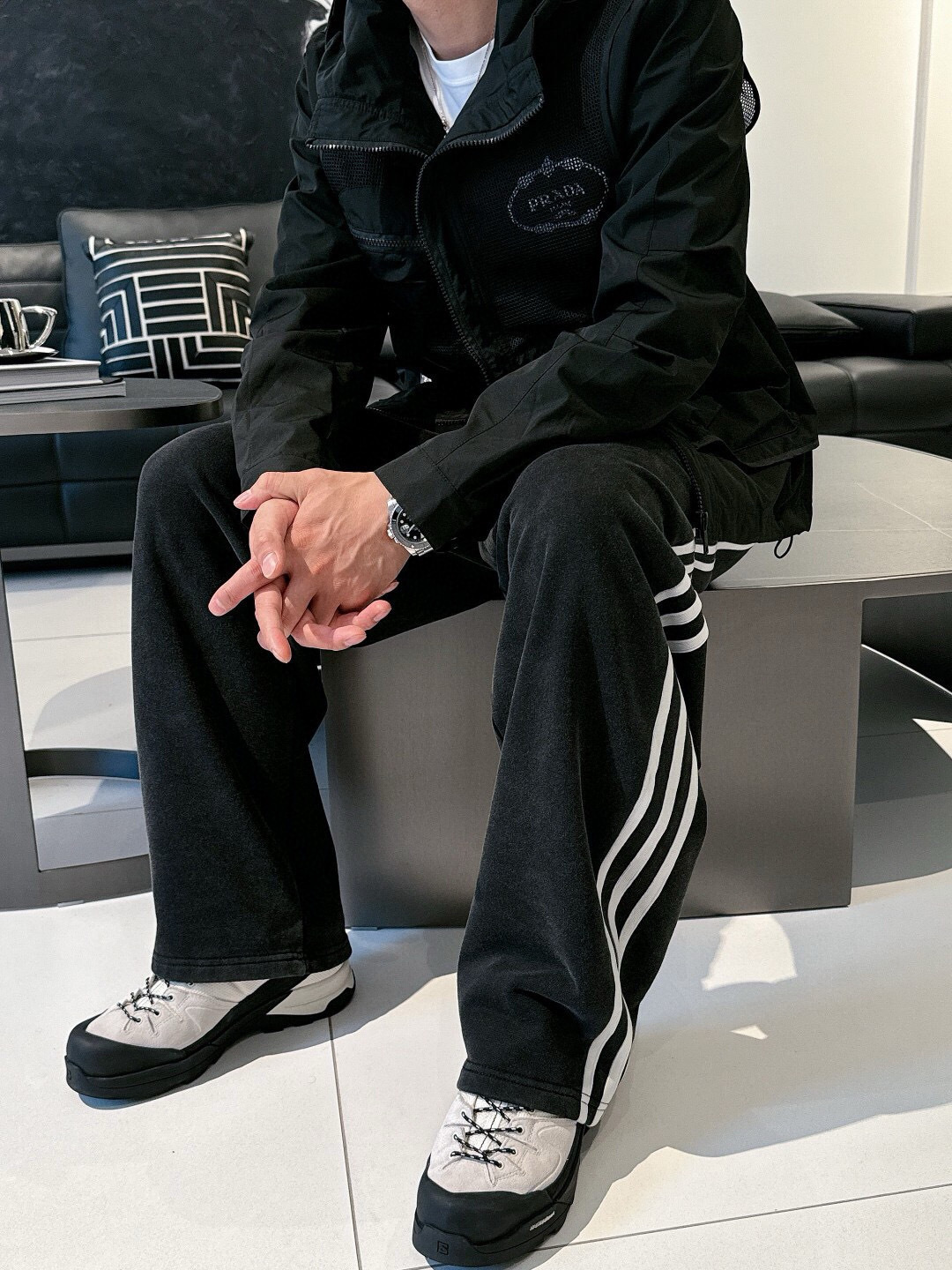 普拉达 官网同款，提前发售！新款男士夹克外套，原单三标齐全高端版本！带隐藏帽，专柜定制面料 透气舒适度高