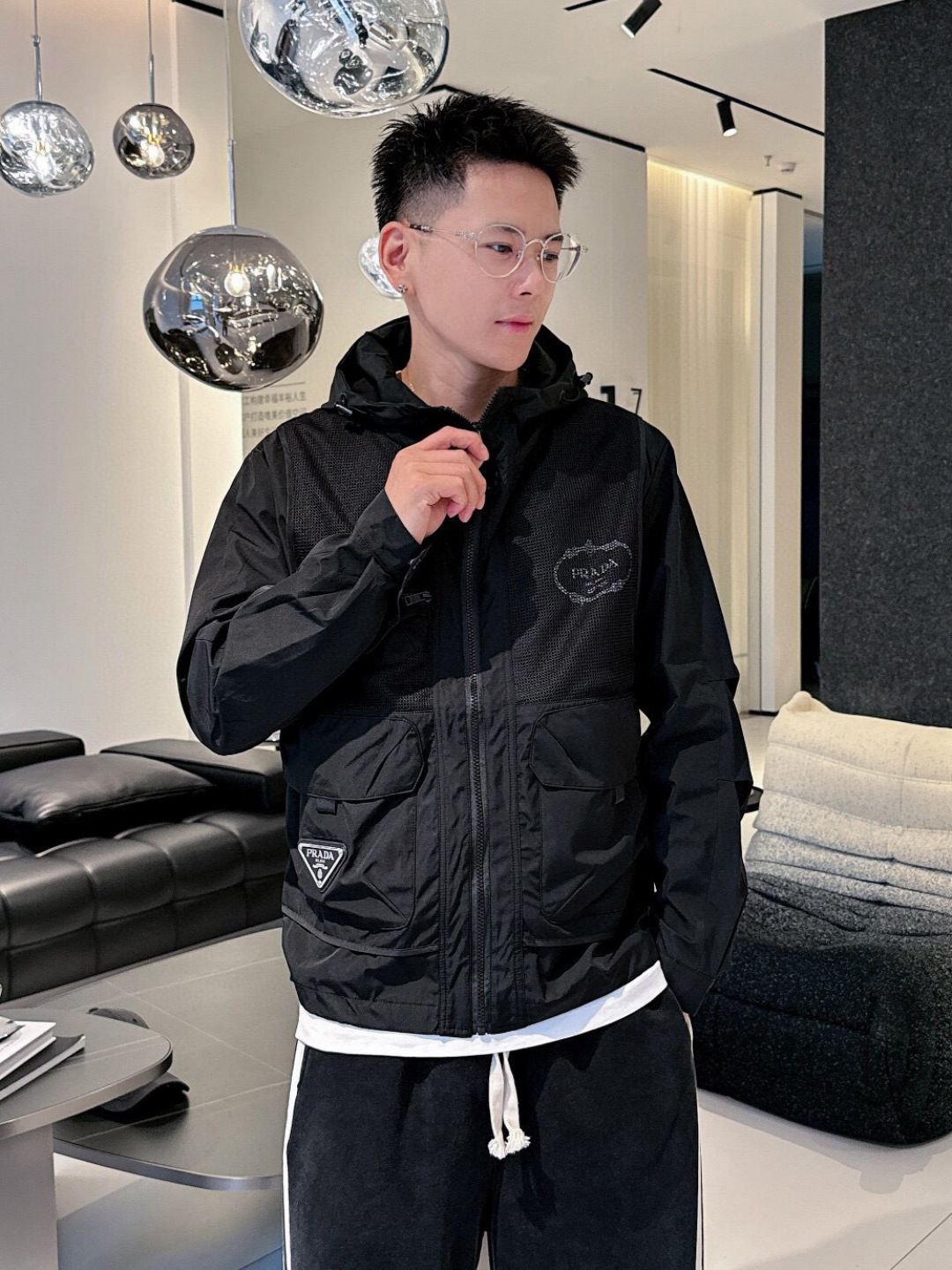 普拉达 官网同款，提前发售！新款男士夹克外套，原单三标齐全高端版本！带隐藏帽，专柜定制面料 透气舒适度高