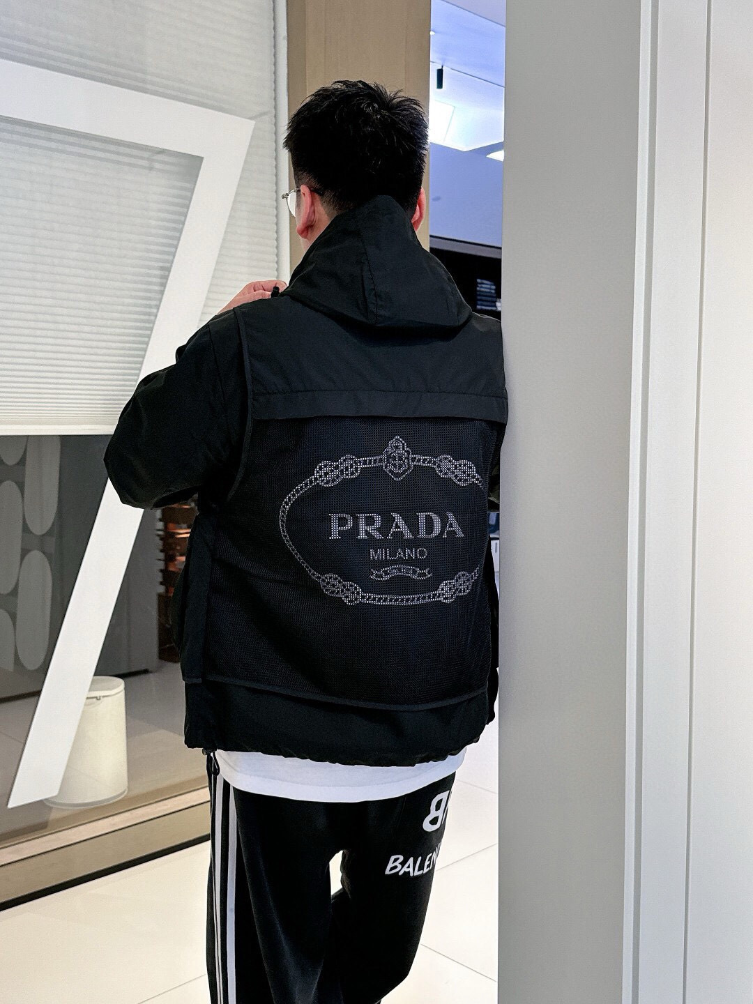 普拉达 官网同款，提前发售！新款男士夹克外套，原单三标齐全高端版本！带隐藏帽，专柜定制面料 透气舒适度高