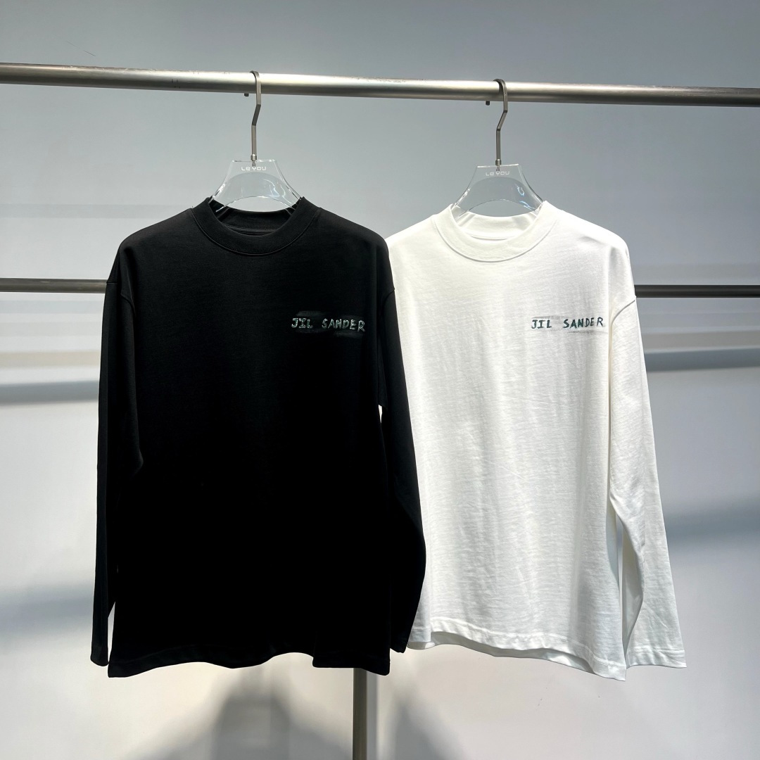 25新款长袖阔版T恤颜色：黑，白尺码：S-XL