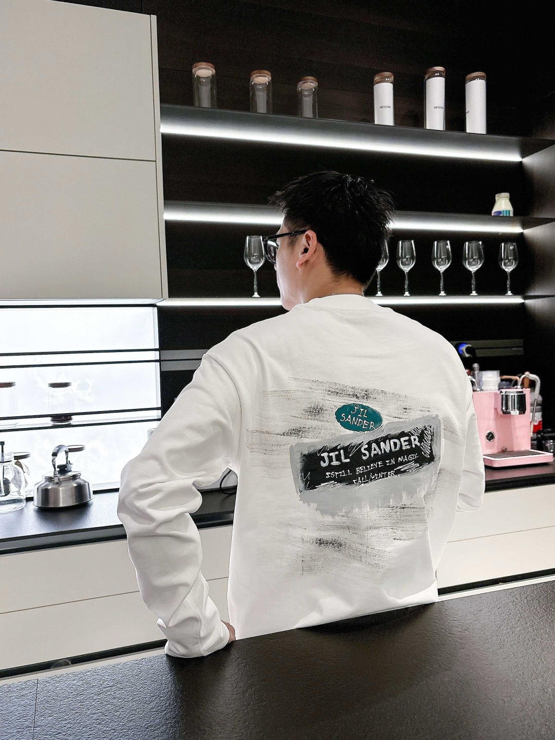 25新款长袖阔版T恤颜色：黑，白尺码：S-XL