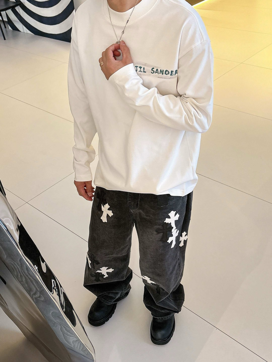 25新款长袖阔版T恤颜色：黑，白尺码：S-XL