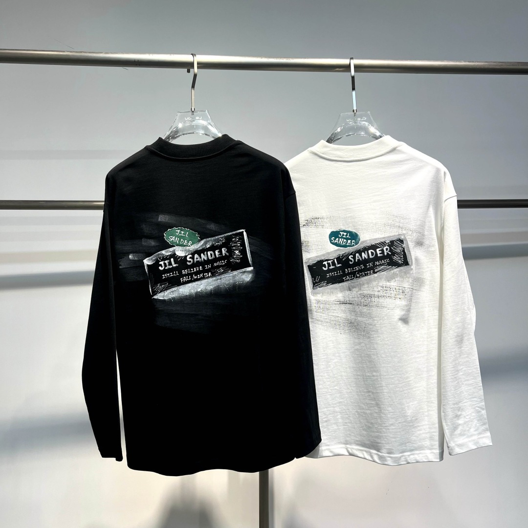 25新款长袖阔版T恤颜色：黑，白尺码：S-XL