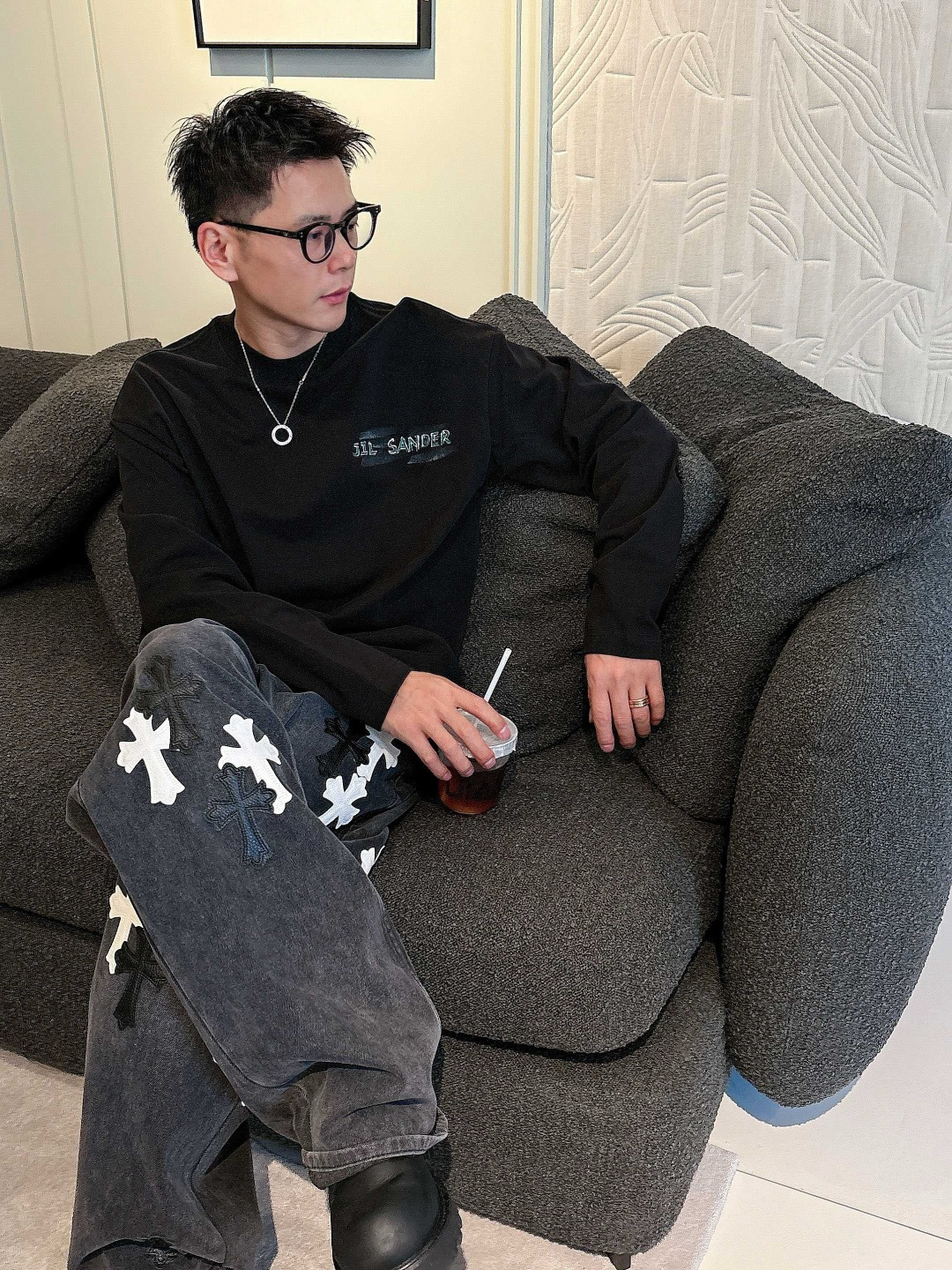 25新款长袖阔版T恤颜色：黑，白尺码：S-XL