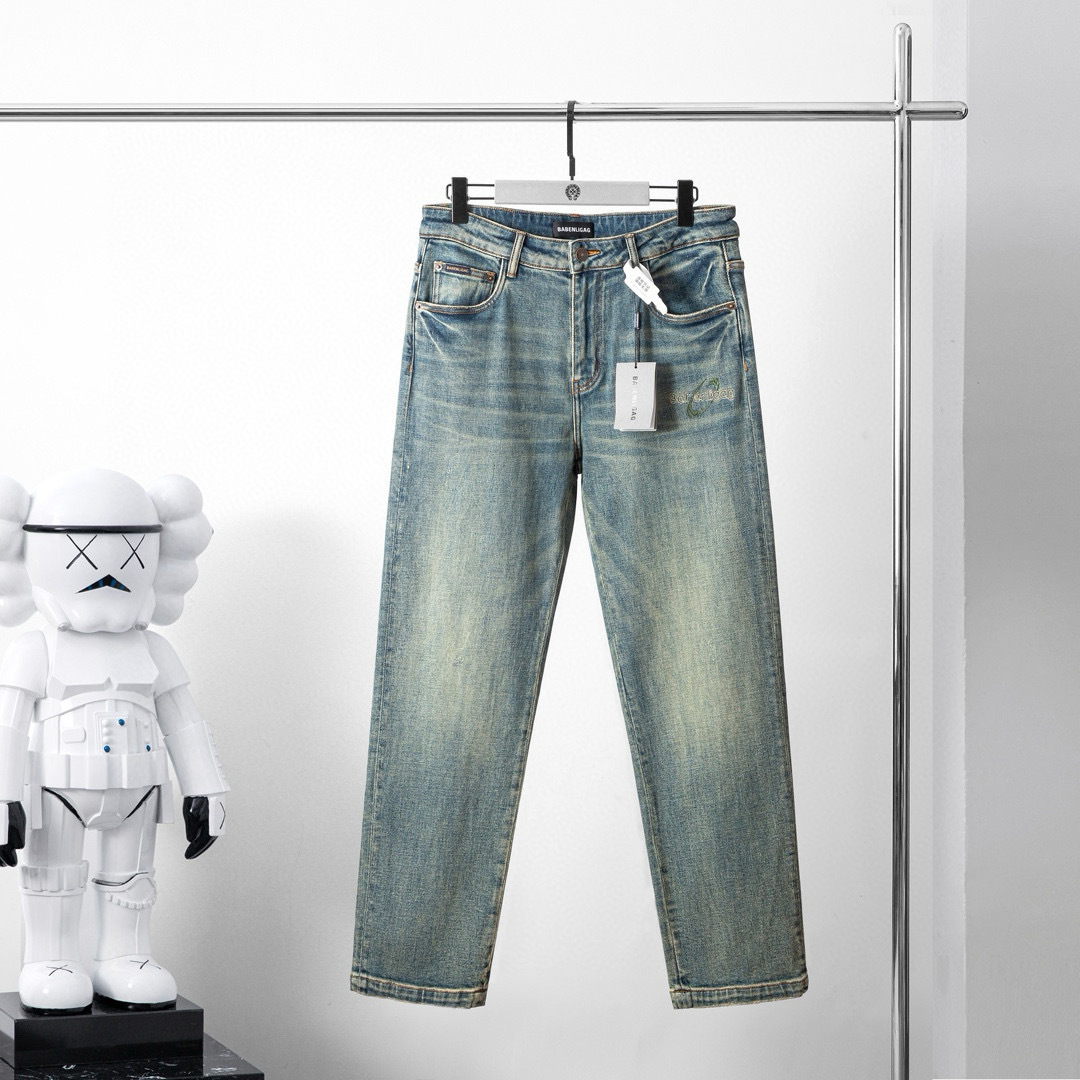 品牌：BABENLIGAG季度：2025秋冬颜色：蓝色尺码：30—36码版型：微阔中直筒版 牛仔裤重量：