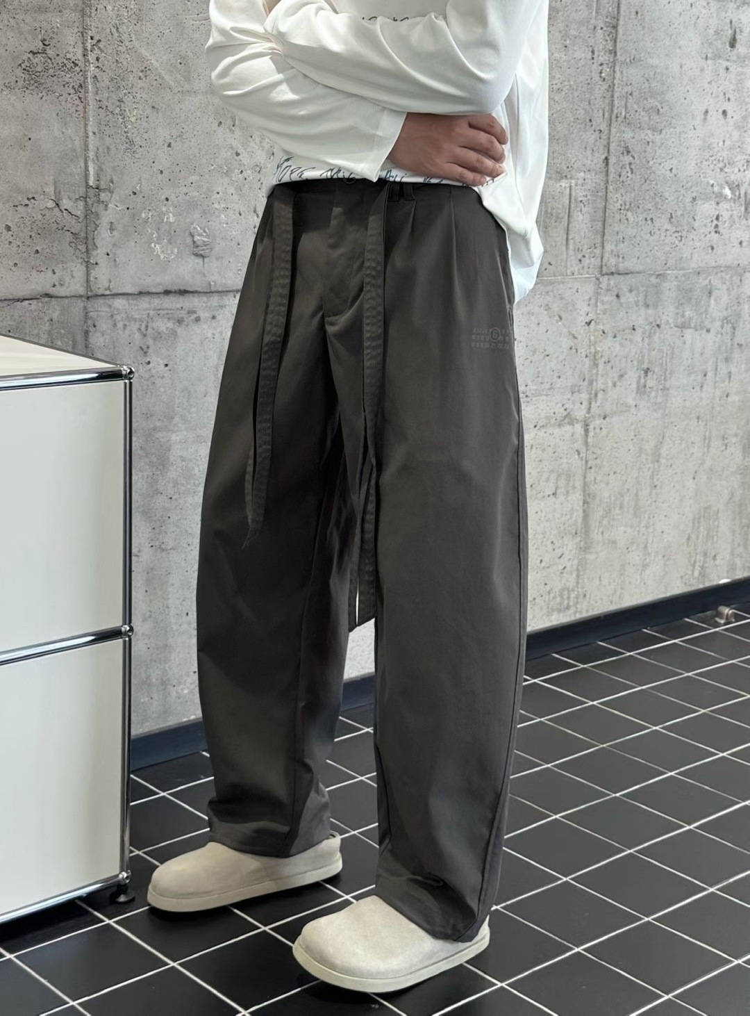 马吉拉新款秋冬裤子🆕颜色：黑，杏，绿码数：M-3XL款号：5203