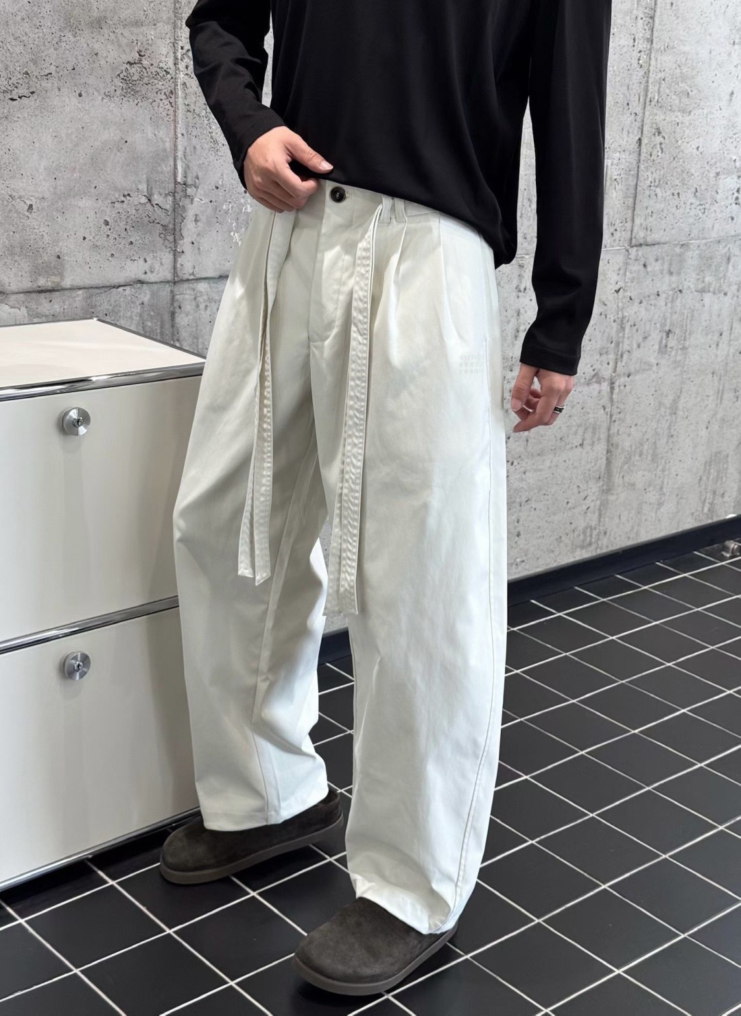 马吉拉新款秋冬裤子🆕颜色：黑，杏，绿码数：M-3XL款号：5203