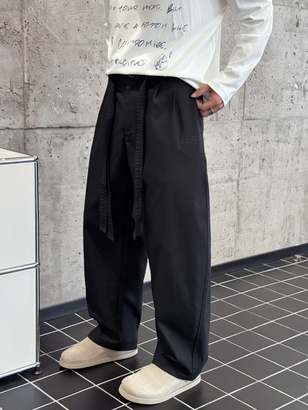 马吉拉新款秋冬裤子🆕颜色：黑，杏，绿码数：M-3XL款号：5203